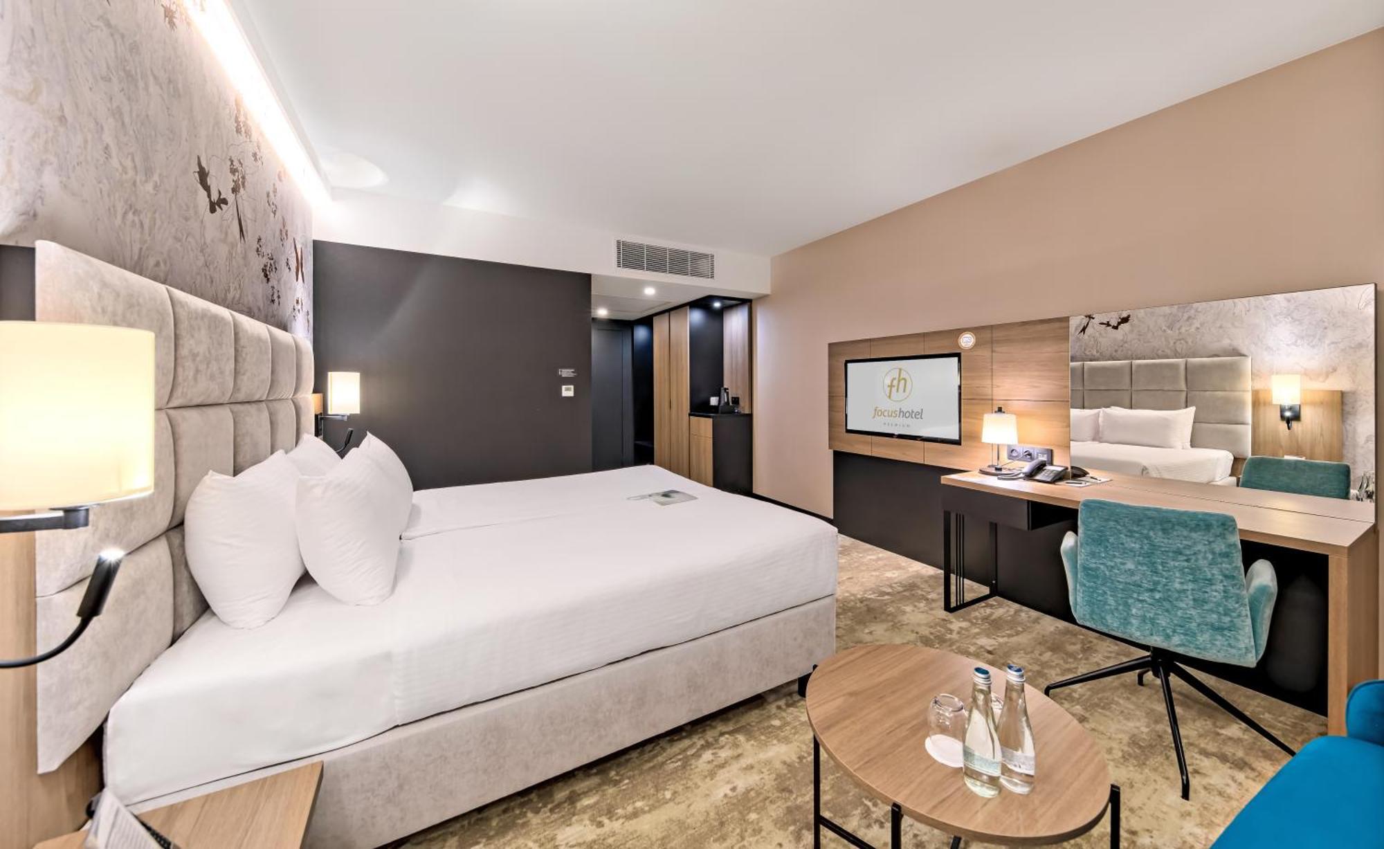 Focus Hotel Premium Warszawa Varsóvia Exterior foto
