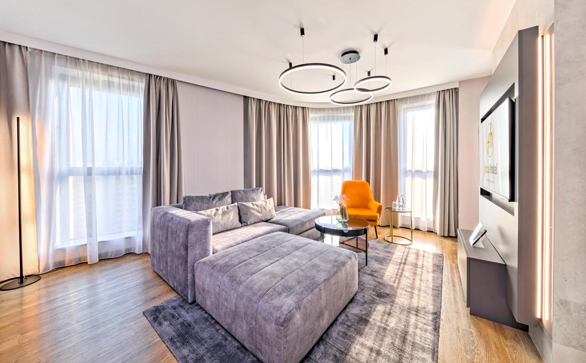 Focus Hotel Premium Warszawa Varsóvia Exterior foto